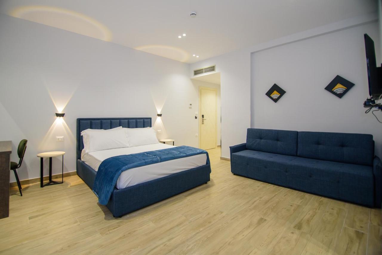 Palm Side Hotel Vlore Exterior photo